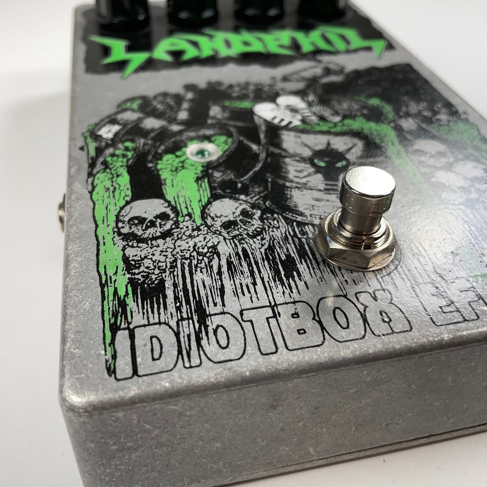 FXPedal: Landphil - Bass Distortion Pedal by Idiot Box Effects