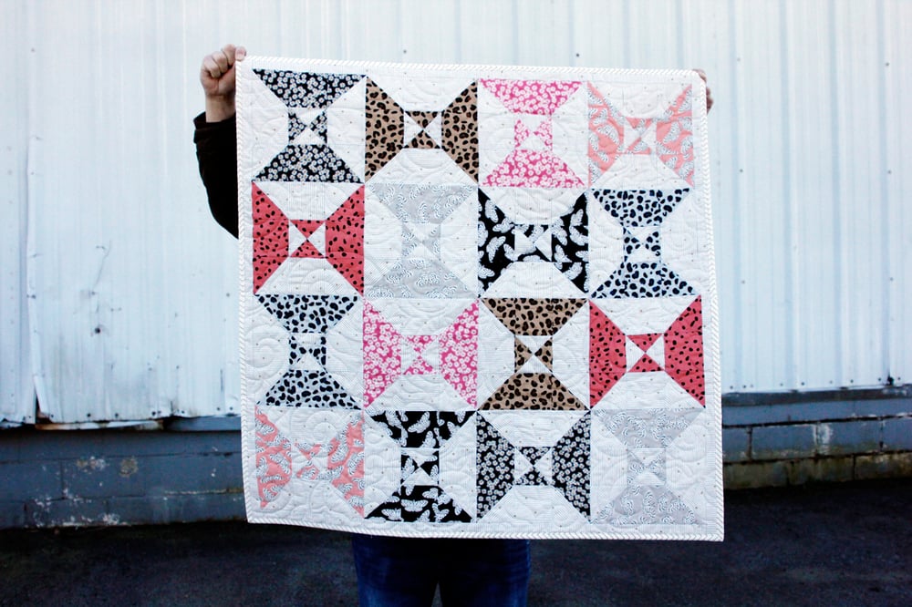 Image of SPOOLS QUILT PATTERN