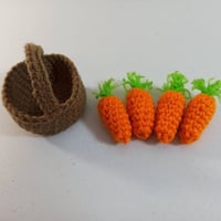 Crochet Carrots, Carrot Plushie, Mini Vegetables, Play Food, Easter Basket