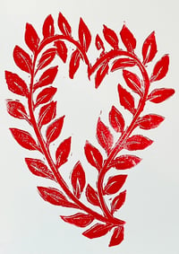RED LEAFY HEART