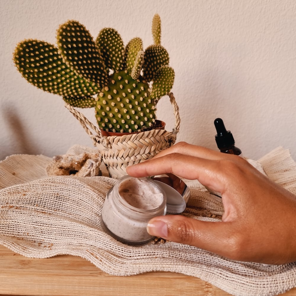 SOIN EXFOLIANT AUX PÉPINS DE FIGUE DE BARBARIE POUR VISAGE