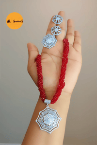 Image 4 of Namita_Short Hydrocrystal/Hydropotey Set with Adjustable Ring