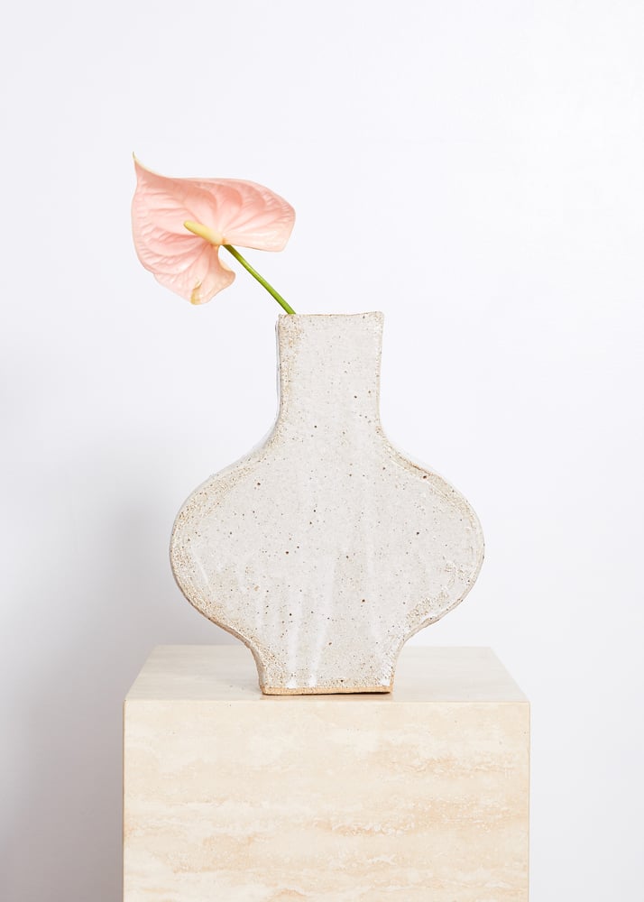 Image of figure vase