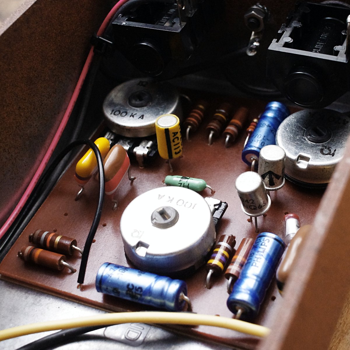 Acidmaster (deluxe small box) - germanium fuzz / tonebender