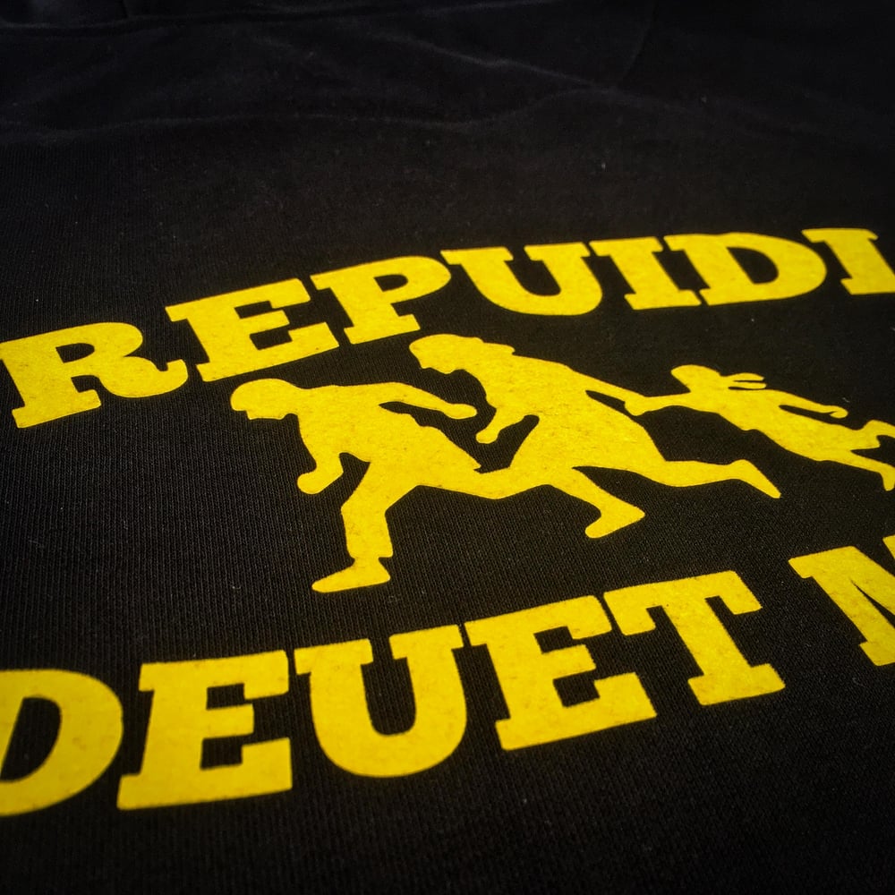Image of Sweat noir "Repuidi deuet mat = Refugees Welcome"
