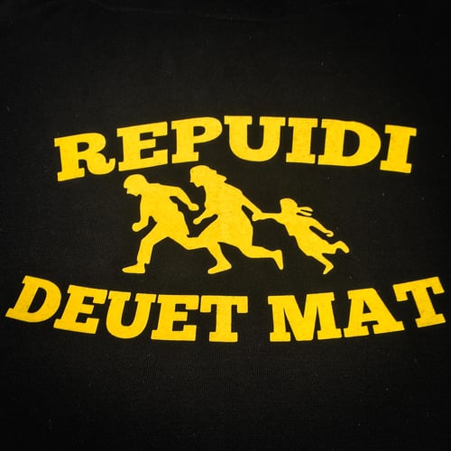 Image of Sweat noir "Repuidi deuet mat = Refugees Welcome"