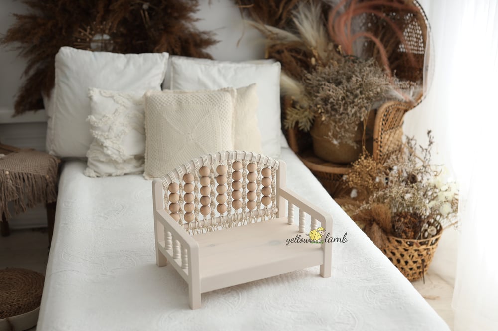 Image of « coral bench in cream - pre order »