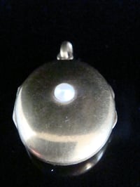 Image 1 of VICTORIAN 15CT YELLOW GOLD LARGE PEARL LOCKET HIDDEN COMPARTMENT 7.4G ORIGINAL GLASS