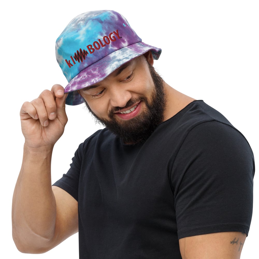 Kimbology Tie-dye bucket hat