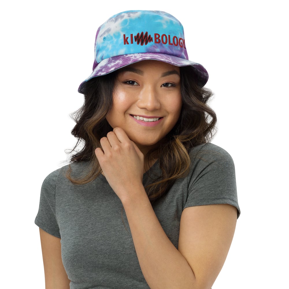 Kimbology Tie-dye bucket hat