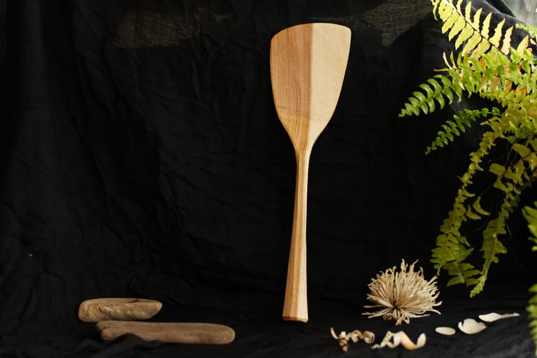 Large Elm cooking spatula