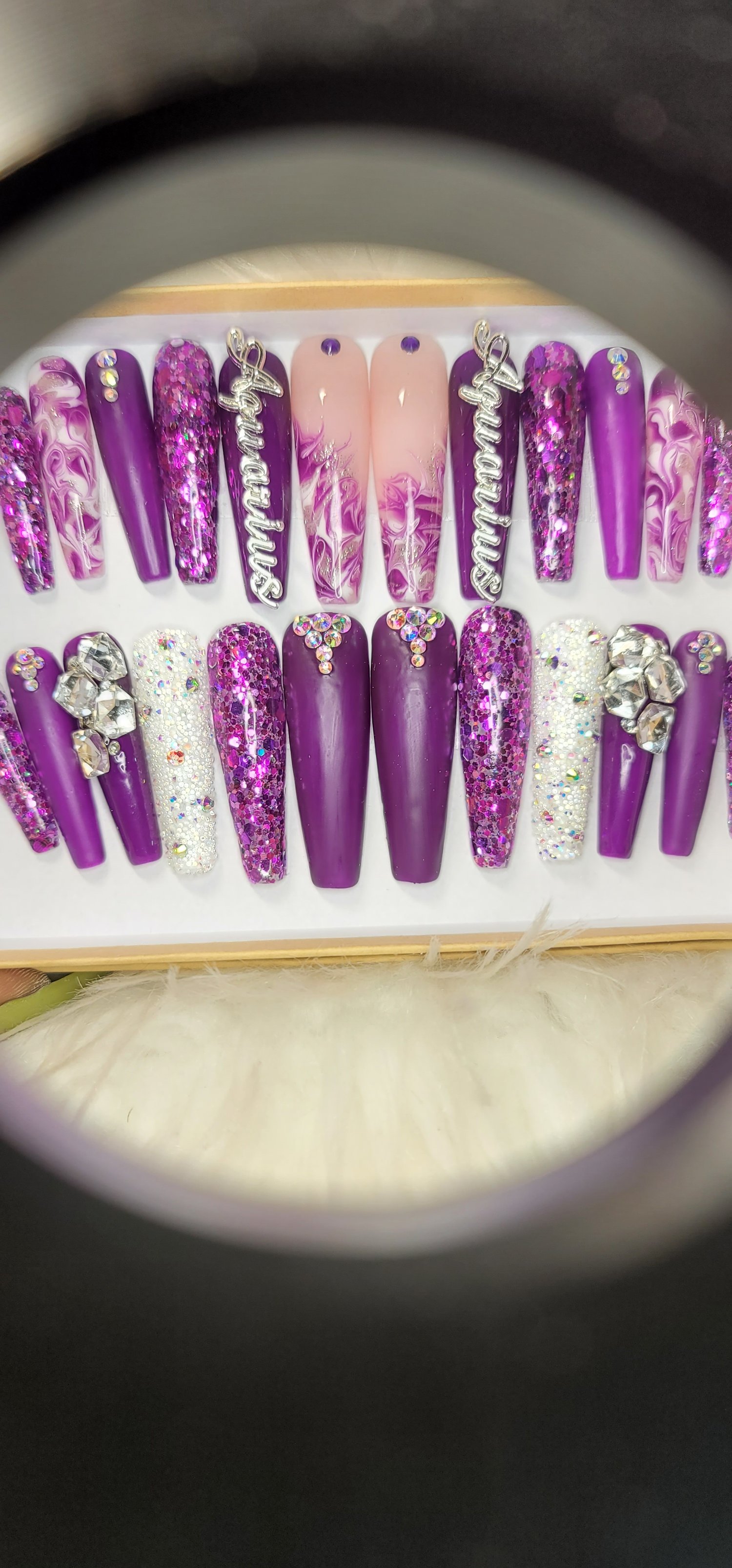 Image of Aquarius nails.