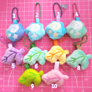 Image of leaf and fossil plush charms