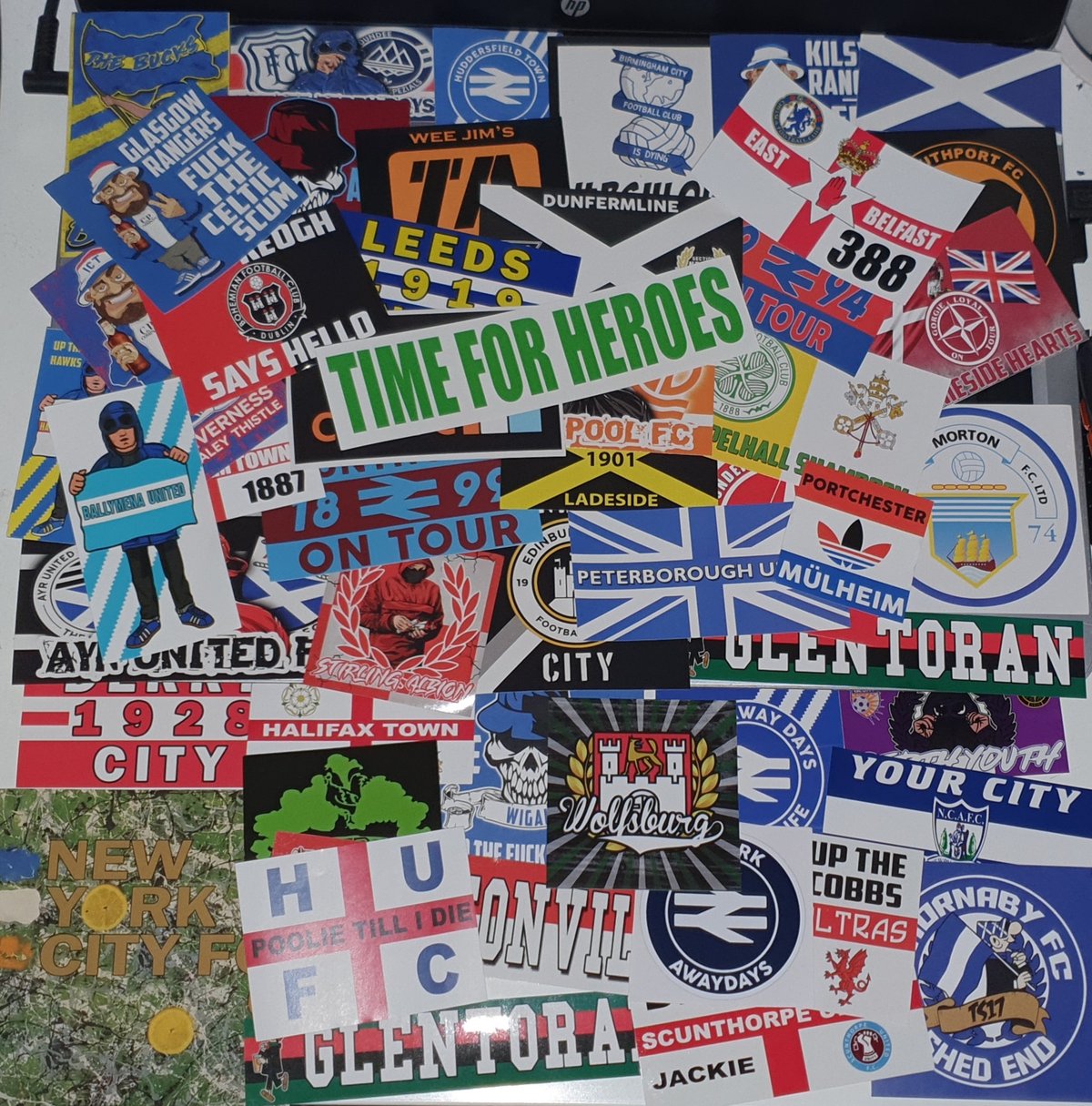 Pack of 25, 50  or 100 random football/ultras stickers. 