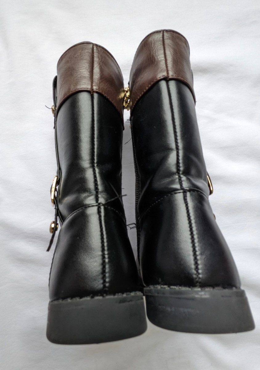 Michael kors 2025 girl boots