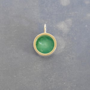 Image of Chrysoprase round cut silver necklace