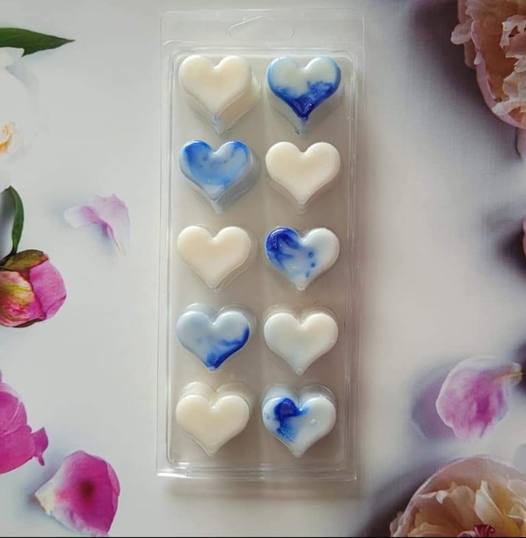 Heart clamshell wax melt set