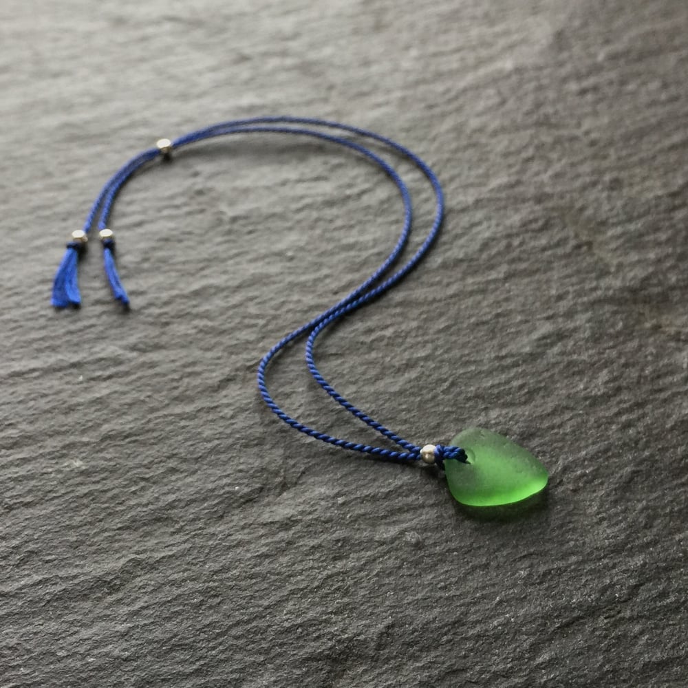 Image of Tiny bright green sea glass bracelet