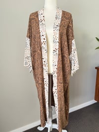 Image 4 of Kimono Coffee Colour Paisley with White Leopard print trim
