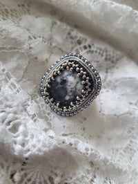 Image 1 of Bague brodée OPALE NOIRE