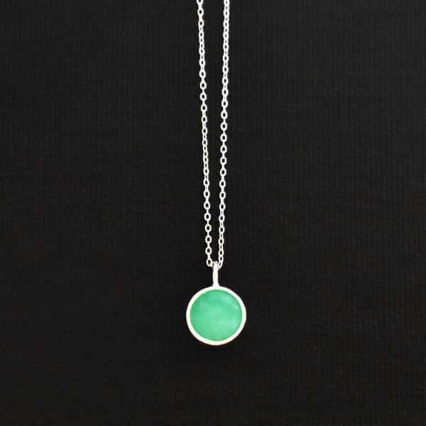 Image of Chrysoprase round cut silver necklace