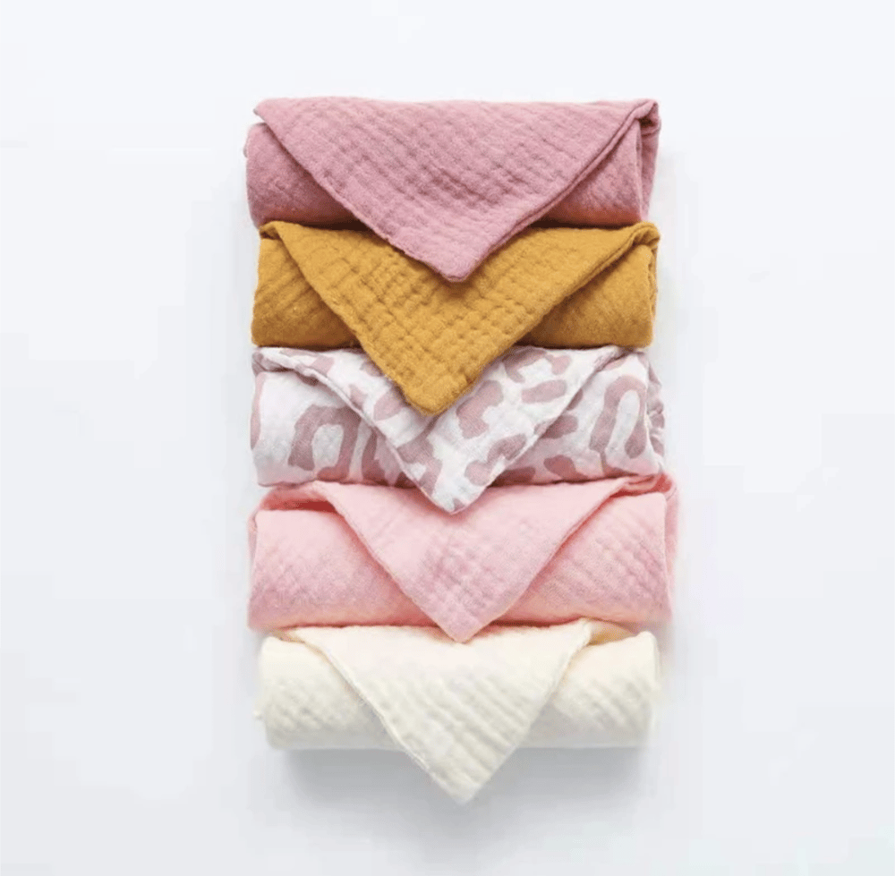 MUSLIN: Mini Muslin With Engraved Hexagon Teether