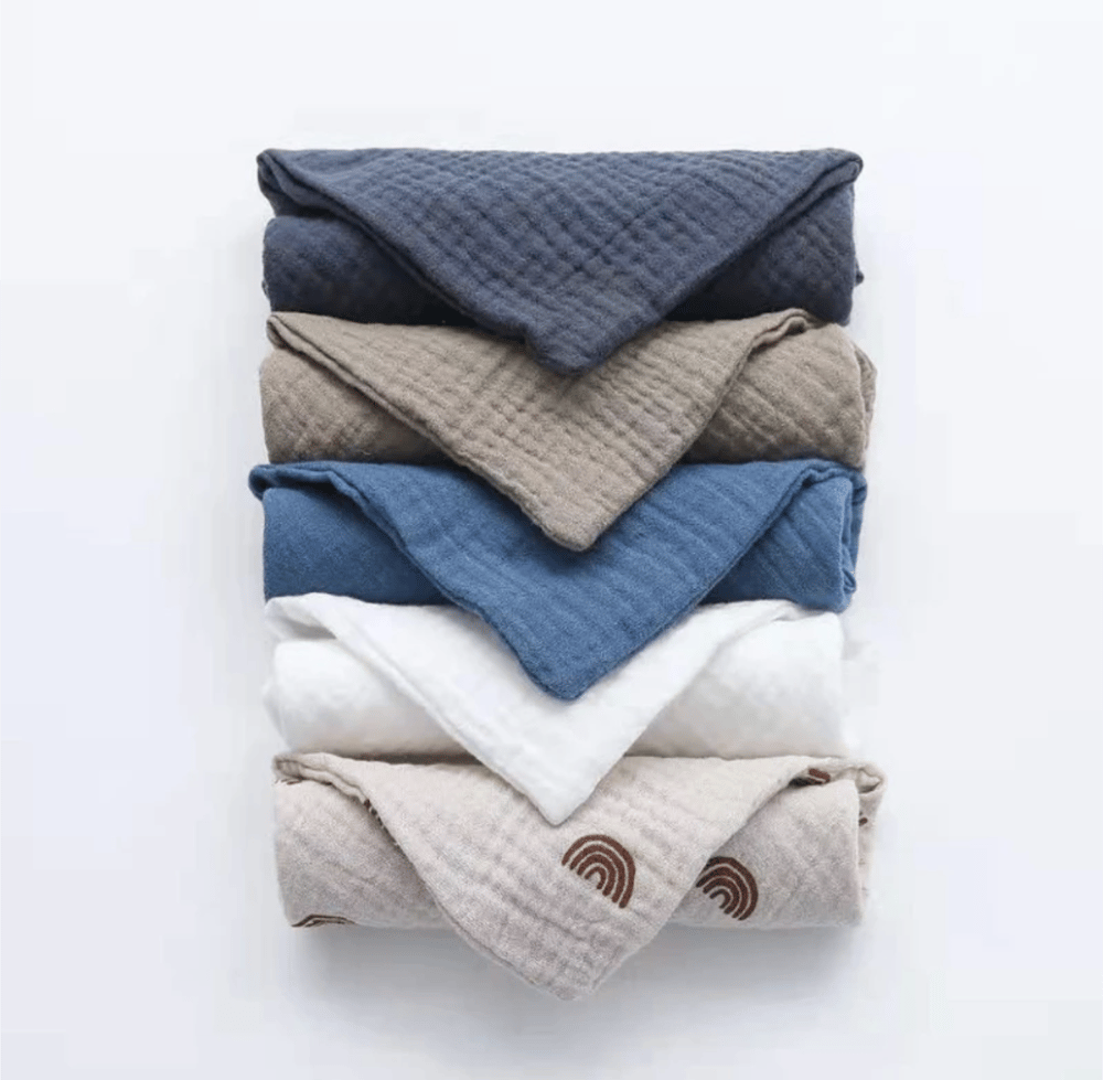MUSLIN: Mini Muslin With Engraved Hexagon Teether
