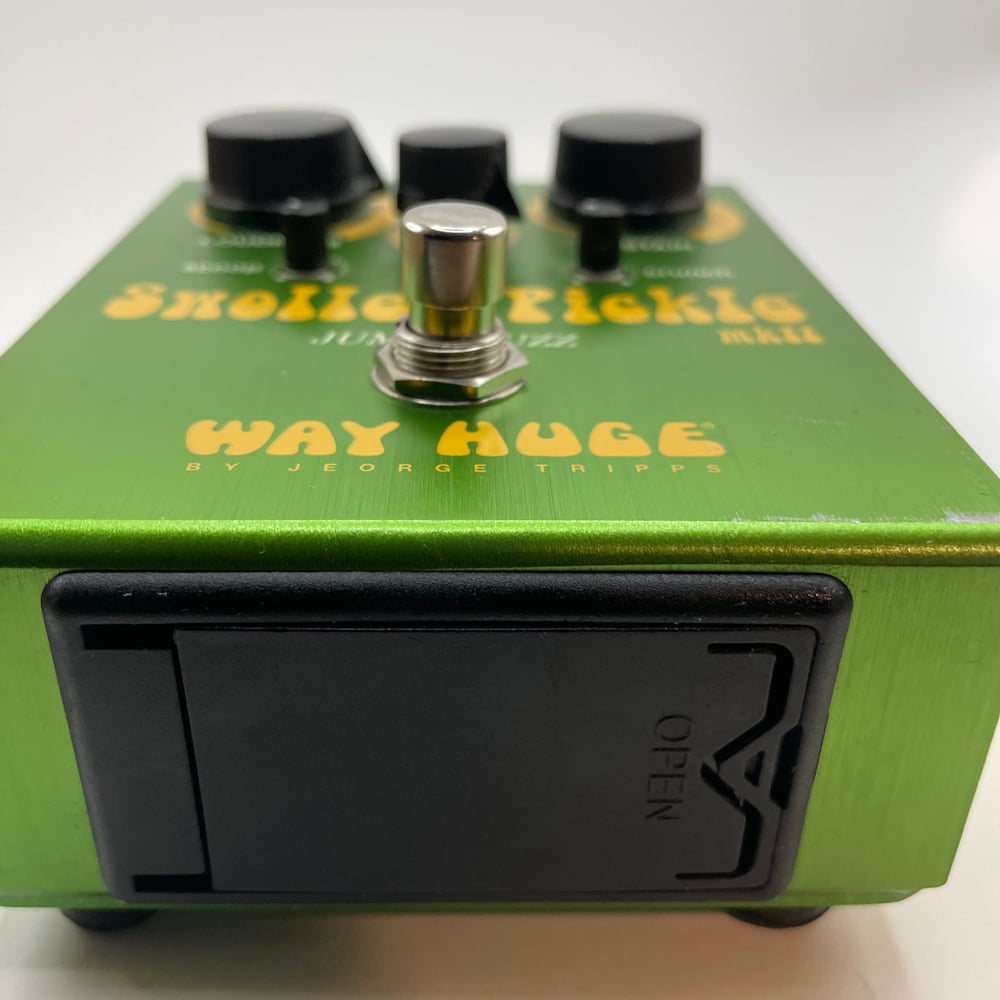 FXPedal: Swollen Pickle - Jumbo Fuzz MKII FX Pedal