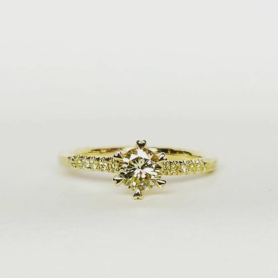 Beeld van Here comes the sun