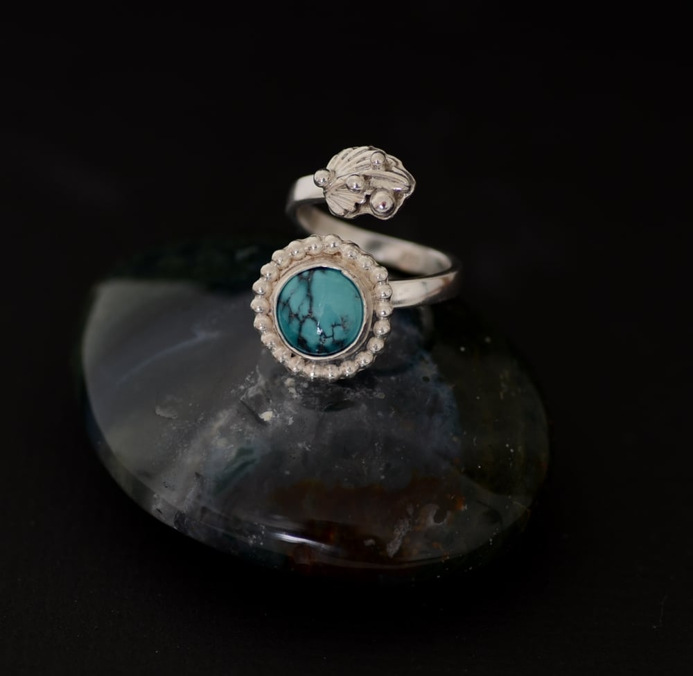 Image of Bisbee Turquoise & Leaf Sterling Silver Ring