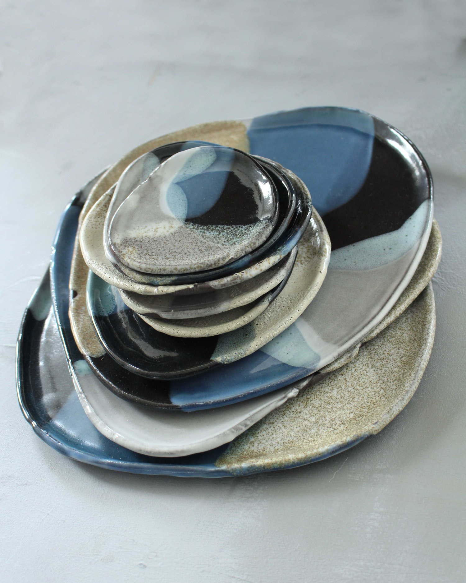 Image of Plate, Blue Pour patterning No. 9