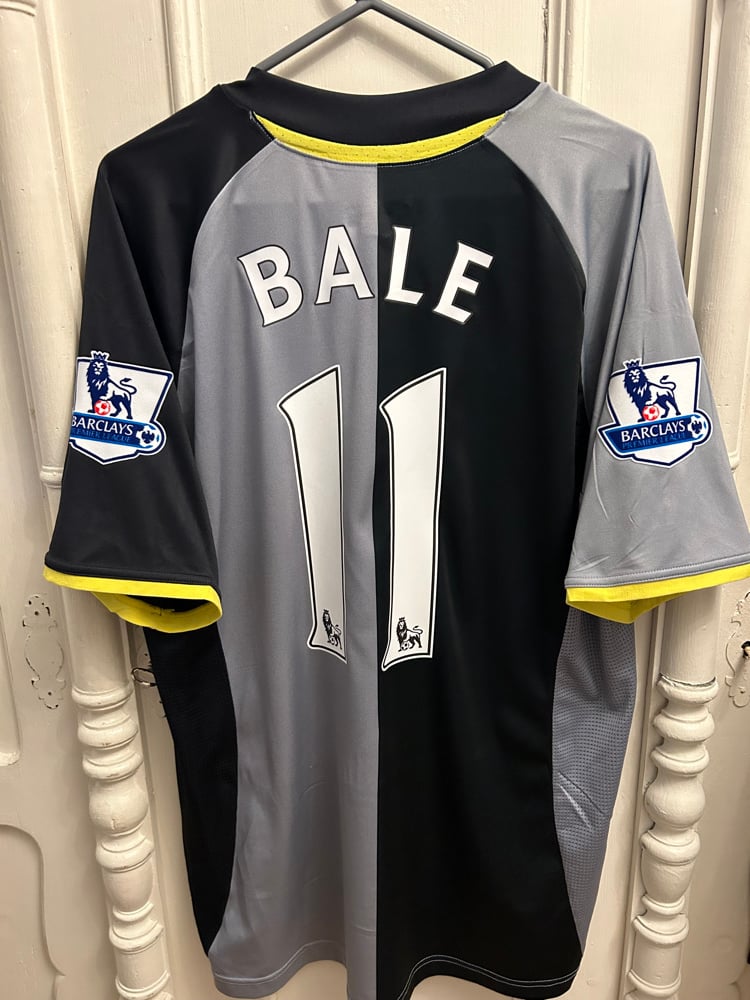 Image of Tottenham Hotspur “BALE 11” 2012/13 Third Shirt + PL patches, XL