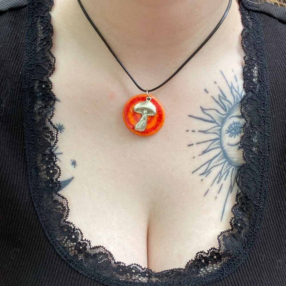 Image of warm mushroom necklace 