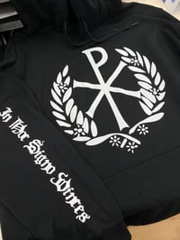 Image 2 of Sudadera In Hoc Signo Vinces delante 