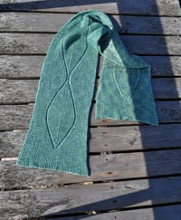 Image 1 of Hosta scarf - english