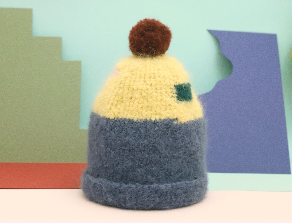 Image of YELLOW/BLUE MOHAIR CAP