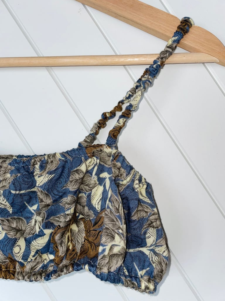 Hawaiian Print Ruched Scrunchie Bralette Image 4