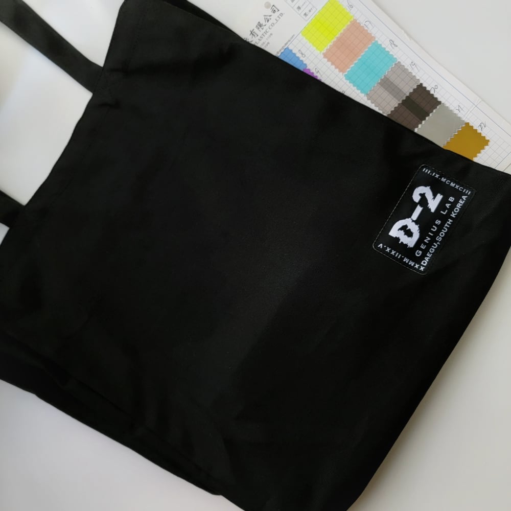 Image of D-2 GENIUS LAB CANVAS TOTE