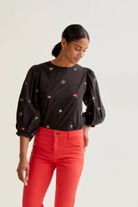 Image 1 of TOP EST BLACK GARDENER FLOWERS