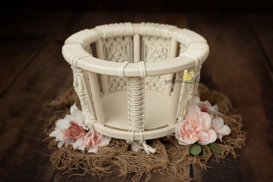 Image of « cream macrame bucket seat - pre order »