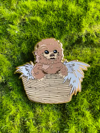 Nippet teddy bear pin