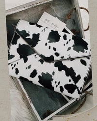 Image 2 of Cow Print Clutch (black)