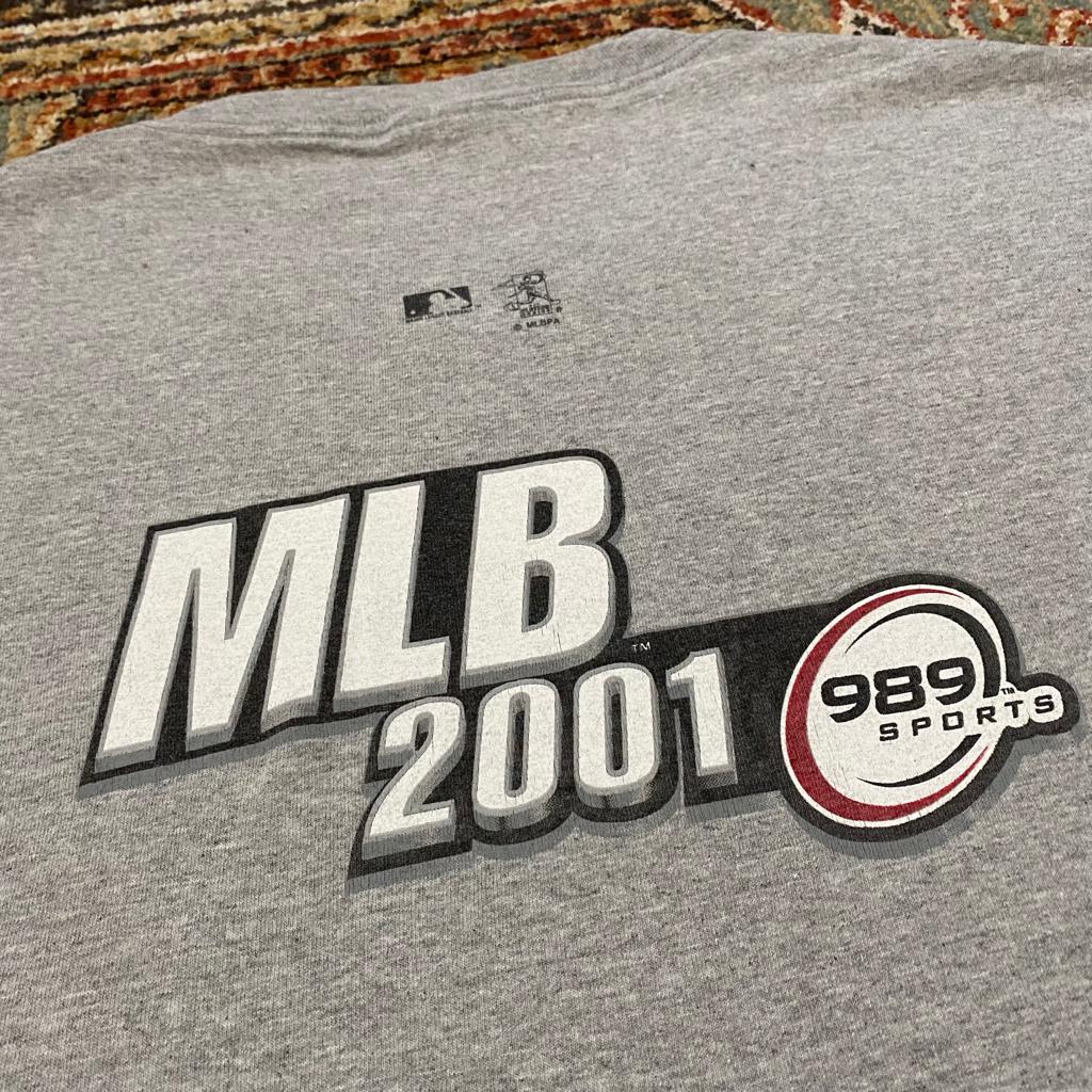 Vintage MLB 2001 989 Playstation 2 Sports T-Shirt | The Gear