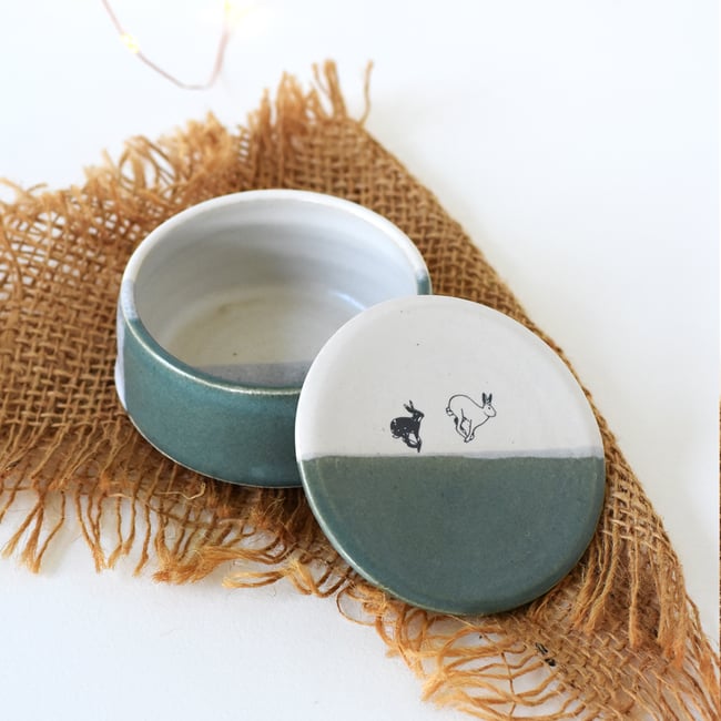 LIDDED DISH IN GREEN/CREAM- 2 sizes