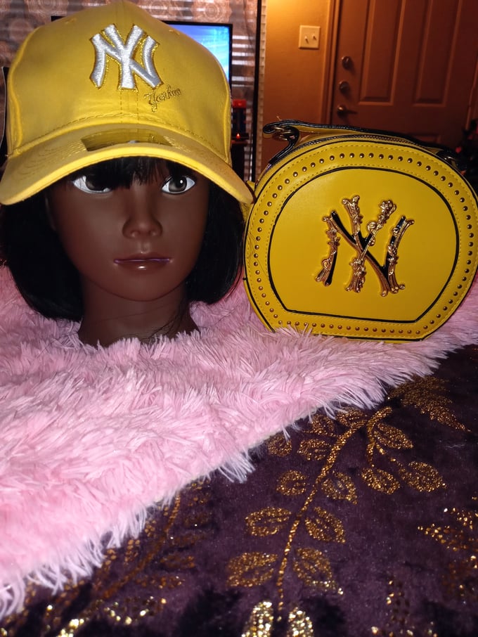 Image of NY Purse & Hat Set