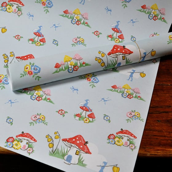 Image of 5 sheets of Pixie wrapping paper