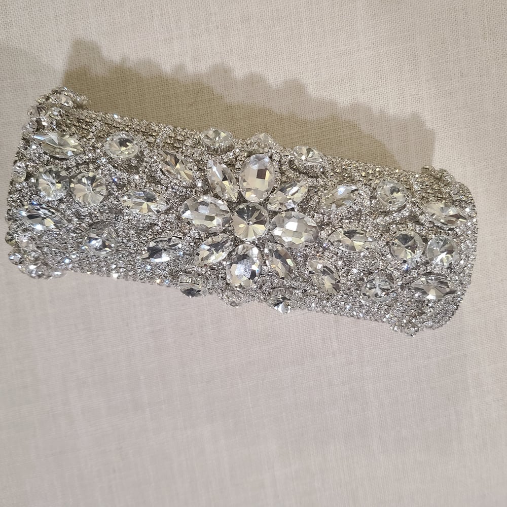 Dupart Bouquet Holder