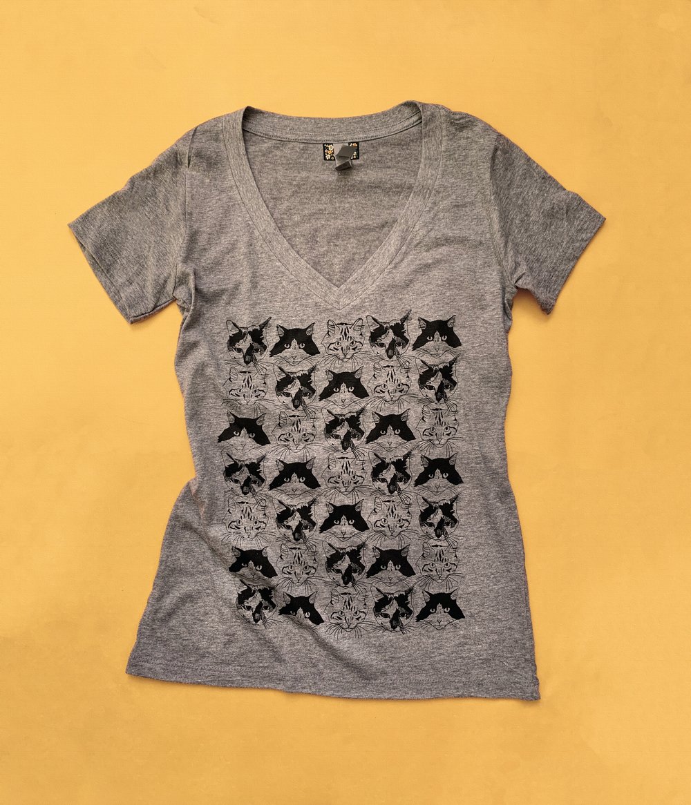 Catmouflage Tee- Ladies V-Neck, Gray
