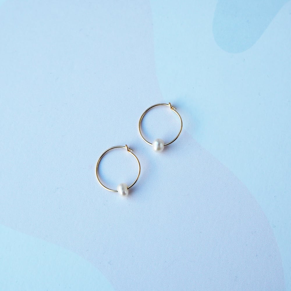 Image of *NEW* Flora Pearl Hoop Earrings