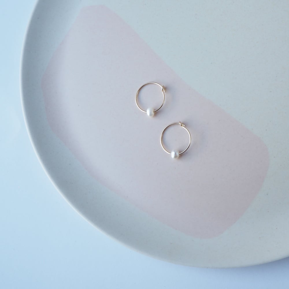 Image of *NEW* Flora Pearl Hoop Earrings